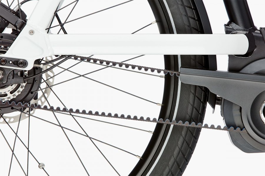 Clean, quiet-running, powerful, maintenance-free.