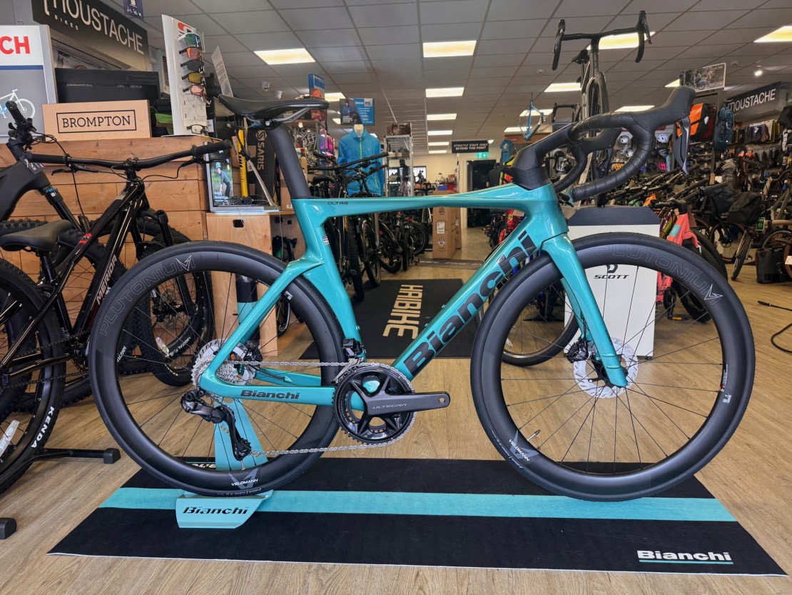 Bianchi OLTRE COMP ULTEGRA Di2 2026 Road Bike (click to zoom)