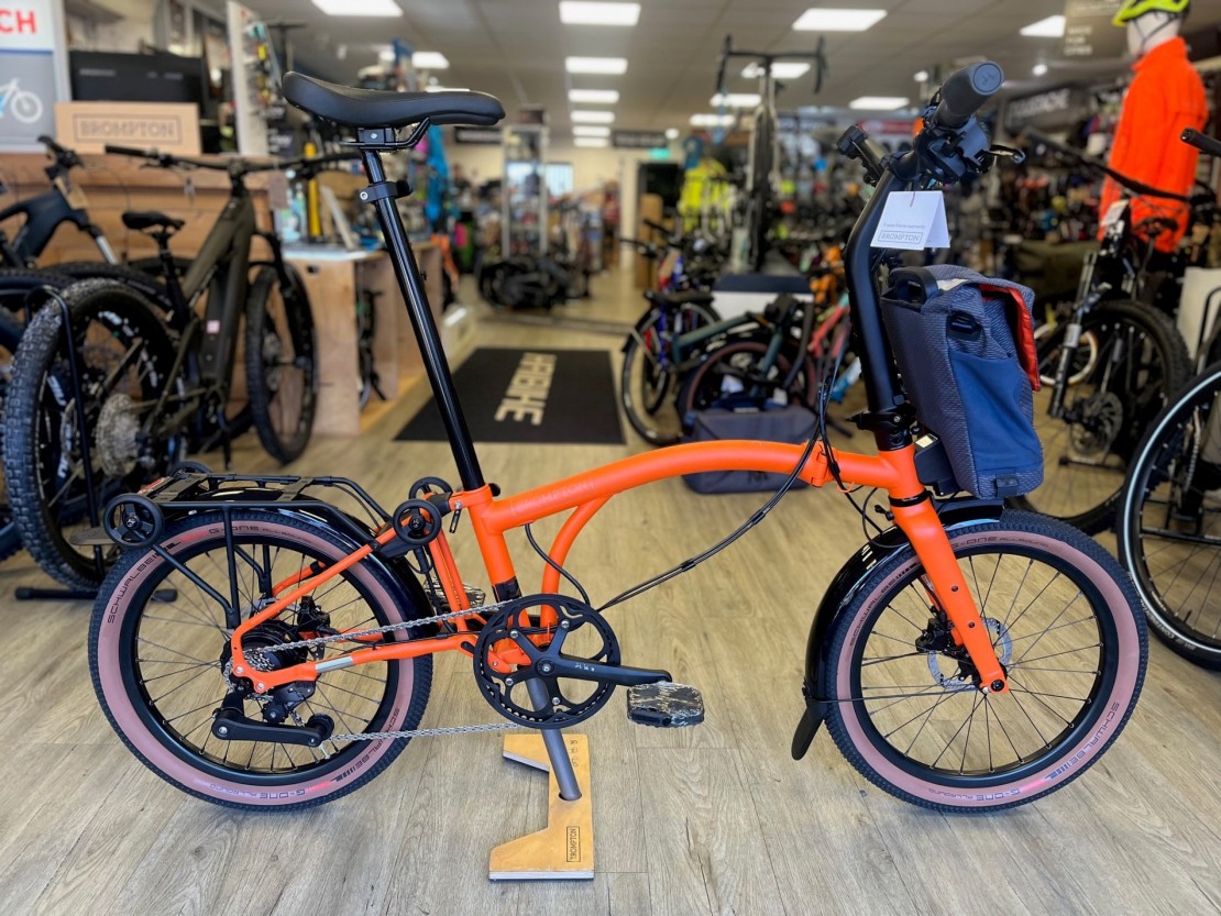 Brompton Electric G Line with SuperRoll+ and Handlebar Control 2026 Folding Bike Electric  (click to zoom)