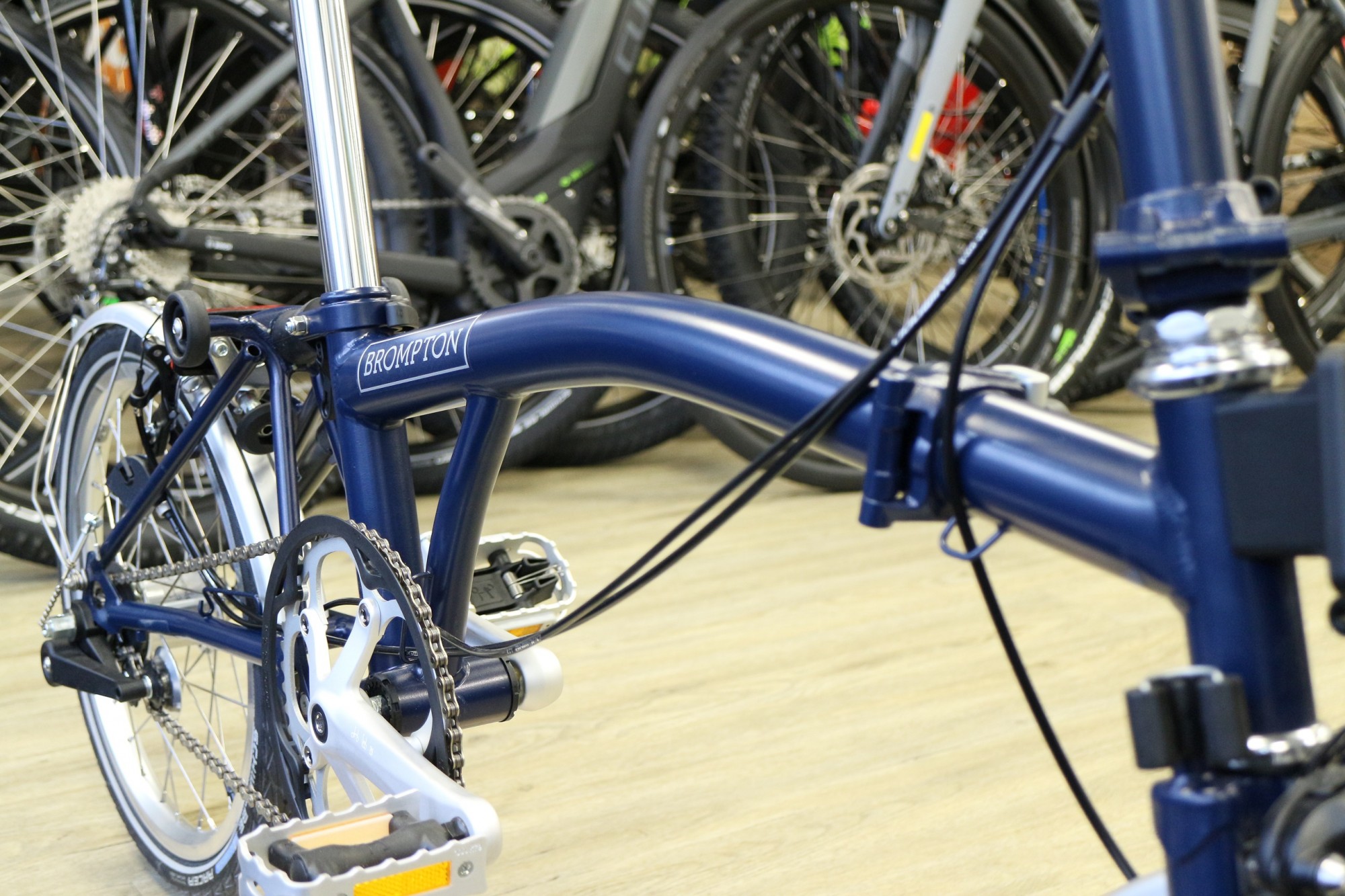 brompton blue tempest