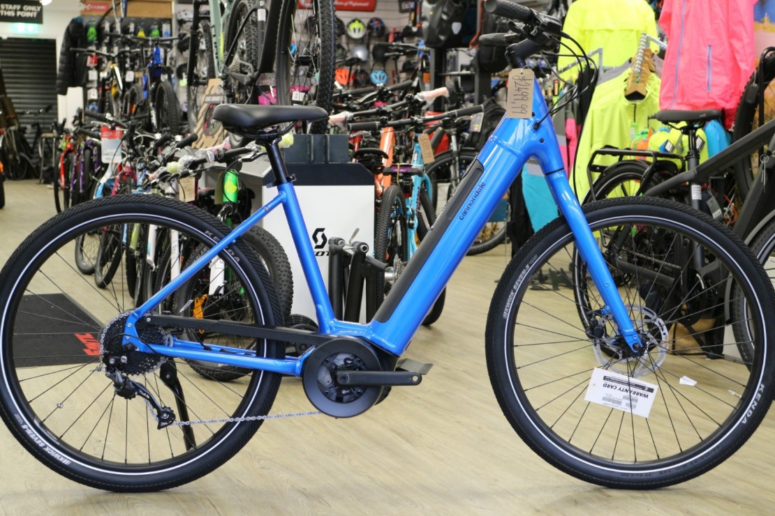 Cannondale Adventure Neo 4 Blue 2022 Electric Hybrid (click to zoom)