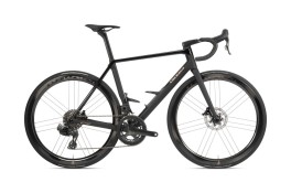 Colnago C72 Disc  Carbon Road Race Bike with Dura Ace Di2, ENVE 4.5 2026 Road Bike Road Bike