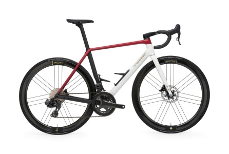 Colnago C72 Disc La Scala Carbon Road Race Bike Ltd Edition 2026 Road Bike Colnago C72 Disc La Scala Carbon Road Race Bike Ltd Edition 2026 Road Bike Road Bike