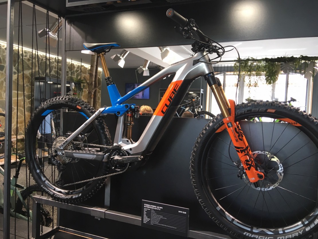 cube stereo hybrid 140 action team
