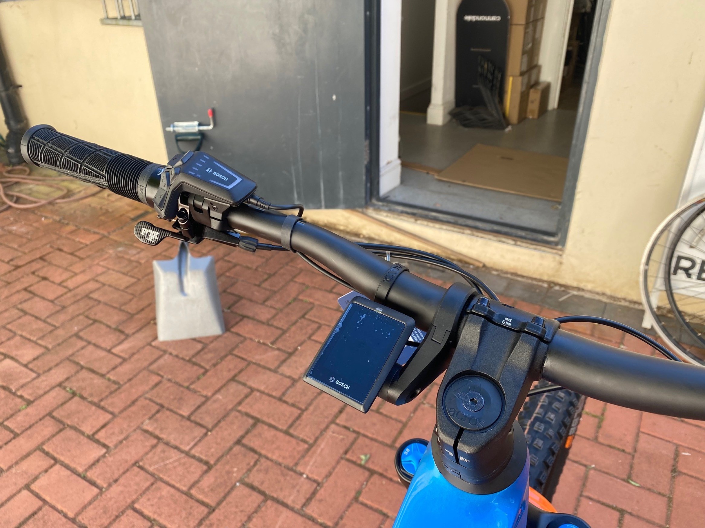 Cube Stereo Hybrid 160 HPC Action Team 750 2023 Electric