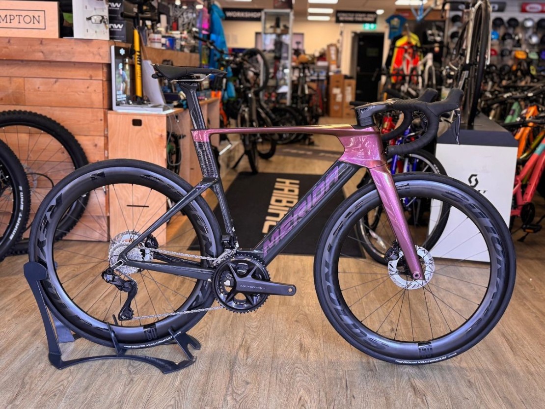 Merida Reacto 8000 2027 Road Bike (click to zoom)