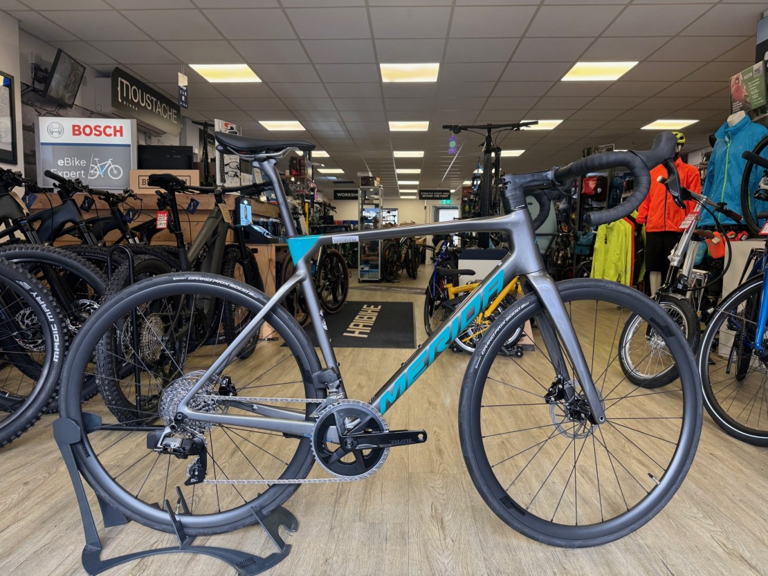 Merida Scultura 7000 2024 Road Bike (click to zoom)