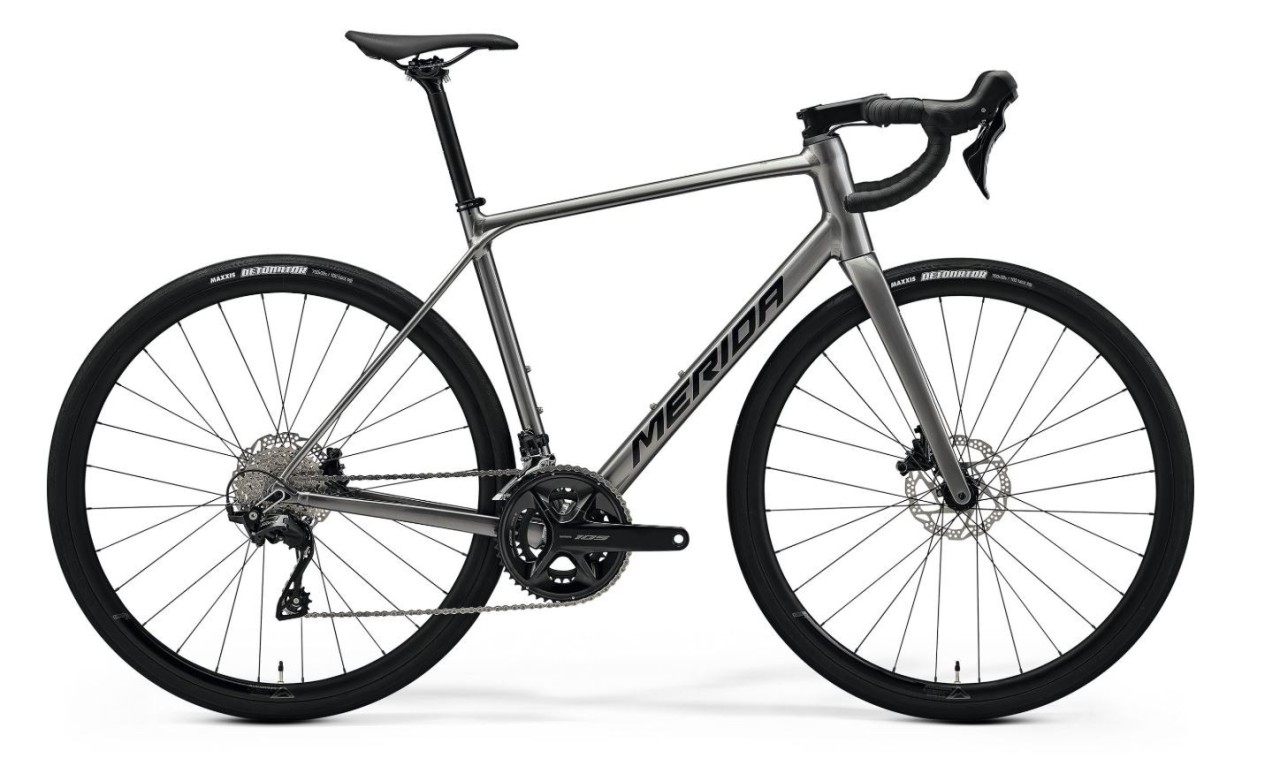 Merida Scultura Endurance 400 Road Bike 2027 Gravel  (click to zoom)