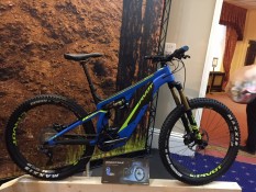 Pivot Shuttle Carbon  - 140m Electric Bike 2018 Electric Bikes Electric Bikes