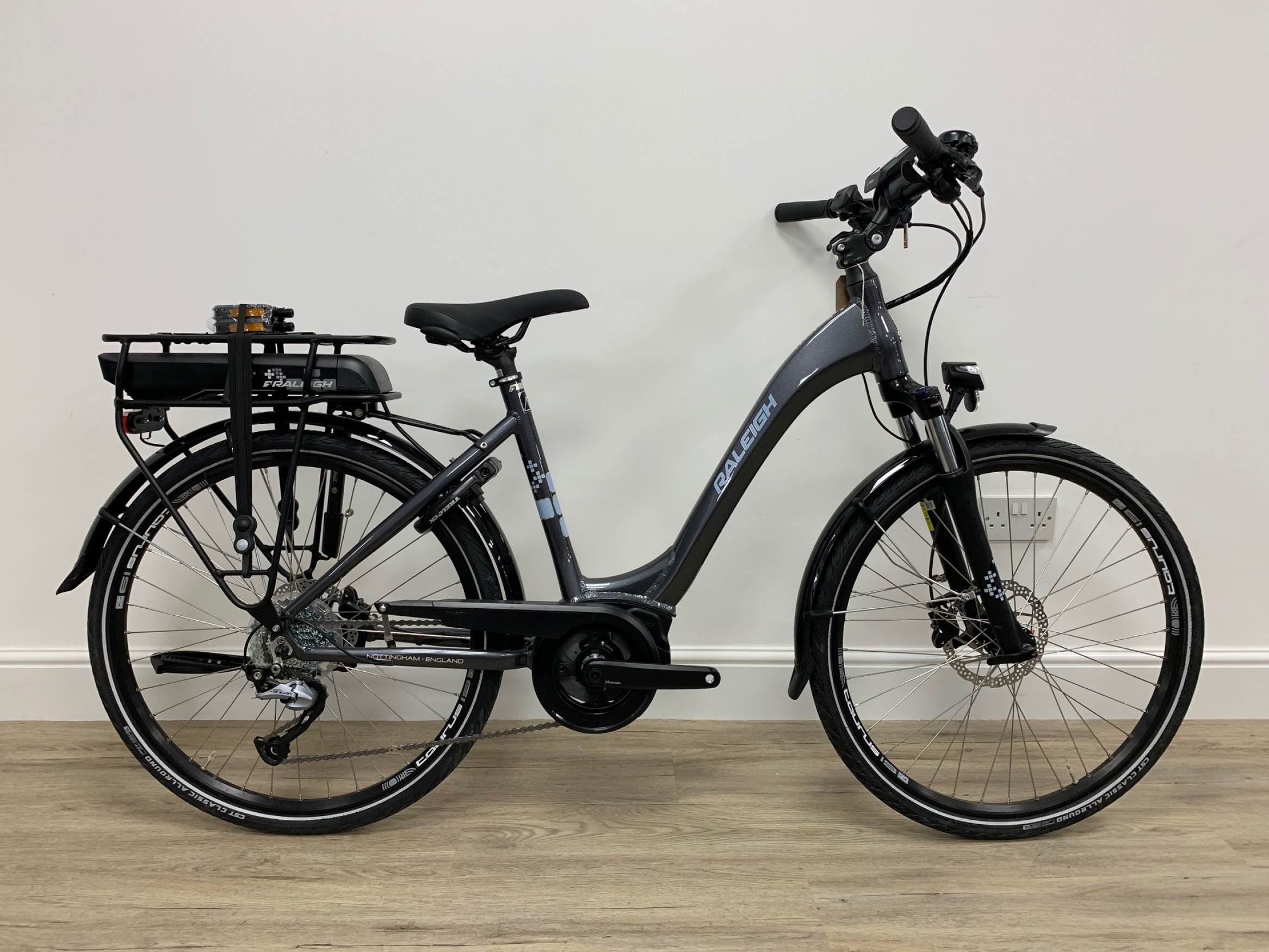 raleigh motus low step 2019