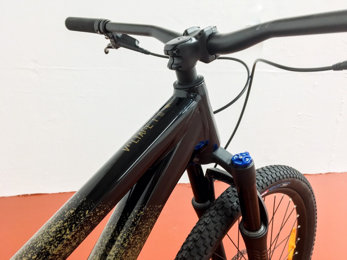 voltage yz 10