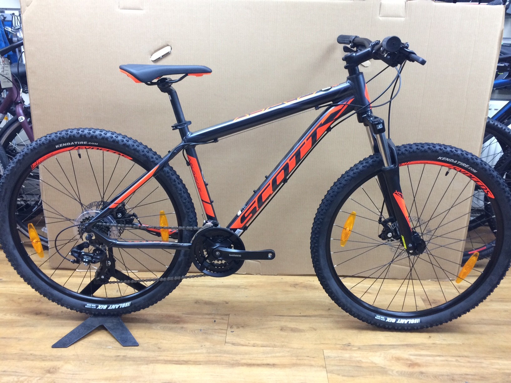 scott mountain bike orange and black