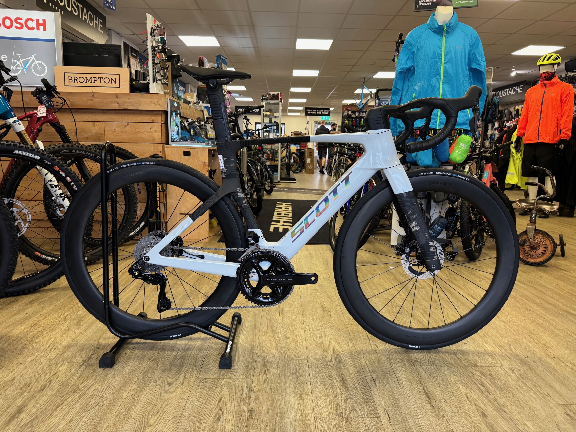 Scott Foil RC Pro 2026 Road Bike | Damian Harris Cycles | E-bike