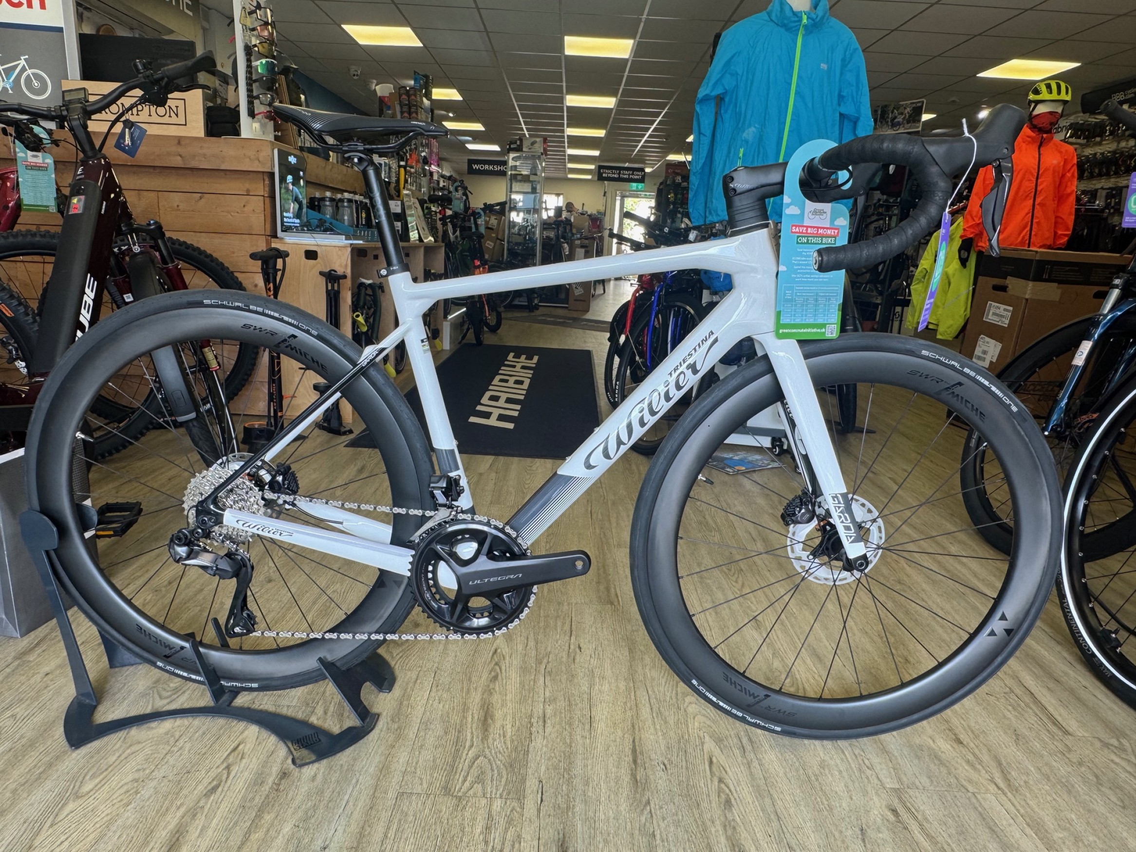 Wilier Garda Ultegra Di2 SWR White-Black BIke 2025 Road Bike